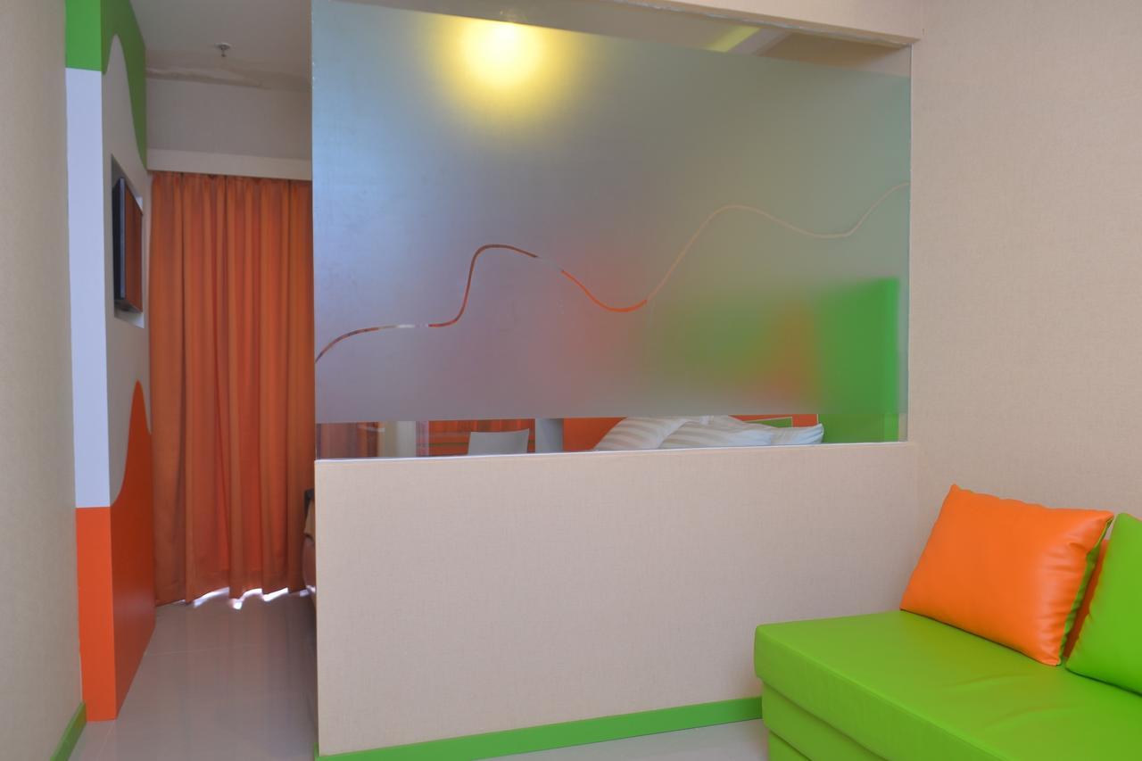 ไททาเนียม เอ็กซ์เพรส โฮมเทล Hotel จาการ์ตา ภายนอก รูปภาพ